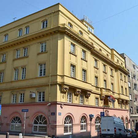 Petar Drapsin Hostel Belgrad Exteriör bild