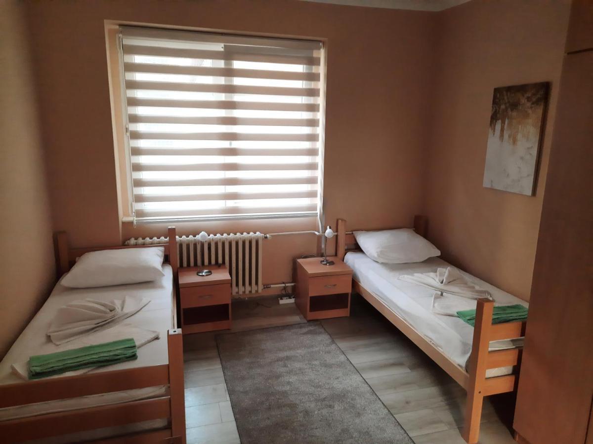 Petar Drapsin Hostel Belgrad Exteriör bild